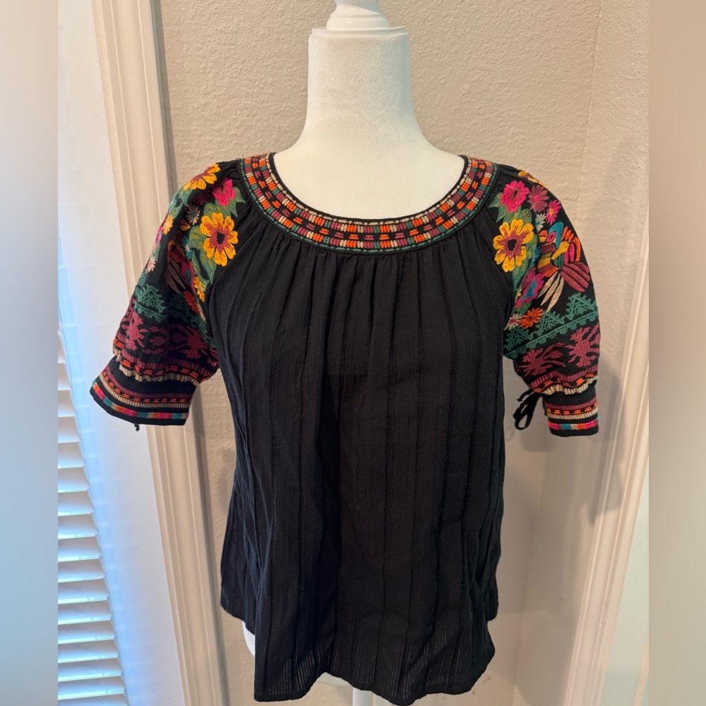 THML Women's X-Small Embroidered Puff Sleeve Pleated Top XS Anthropologie